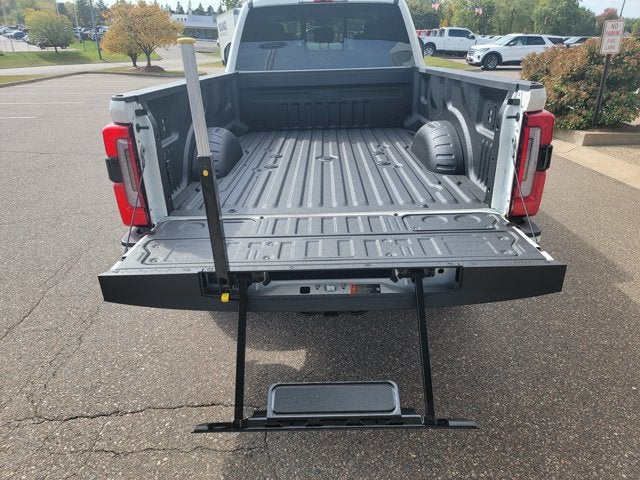 2027 Ford Super Duty F-350 SRW Platinum