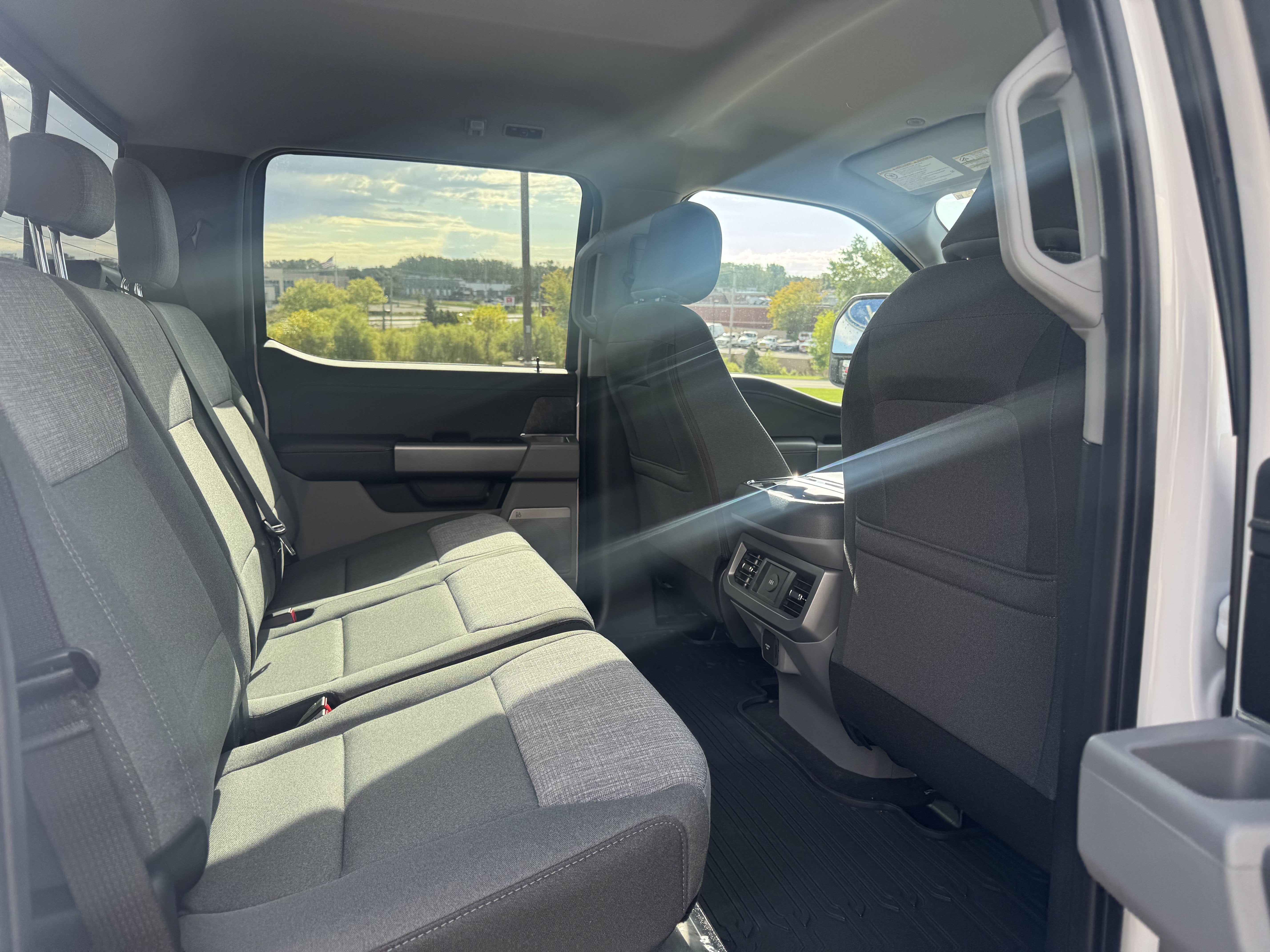 2027 Ford Super Duty F-350® XLT
