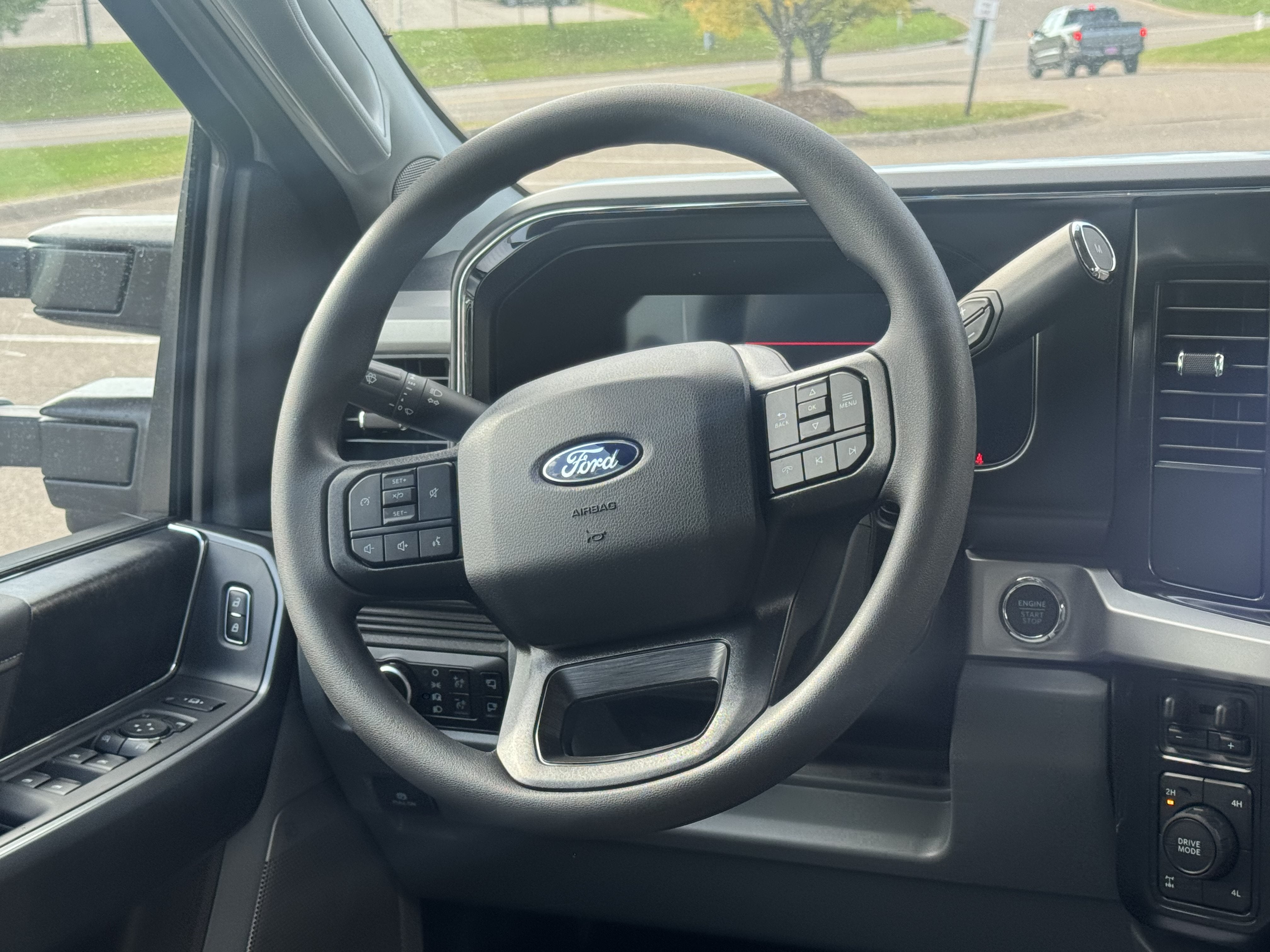 2027 Ford Super Duty F-350® XLT
