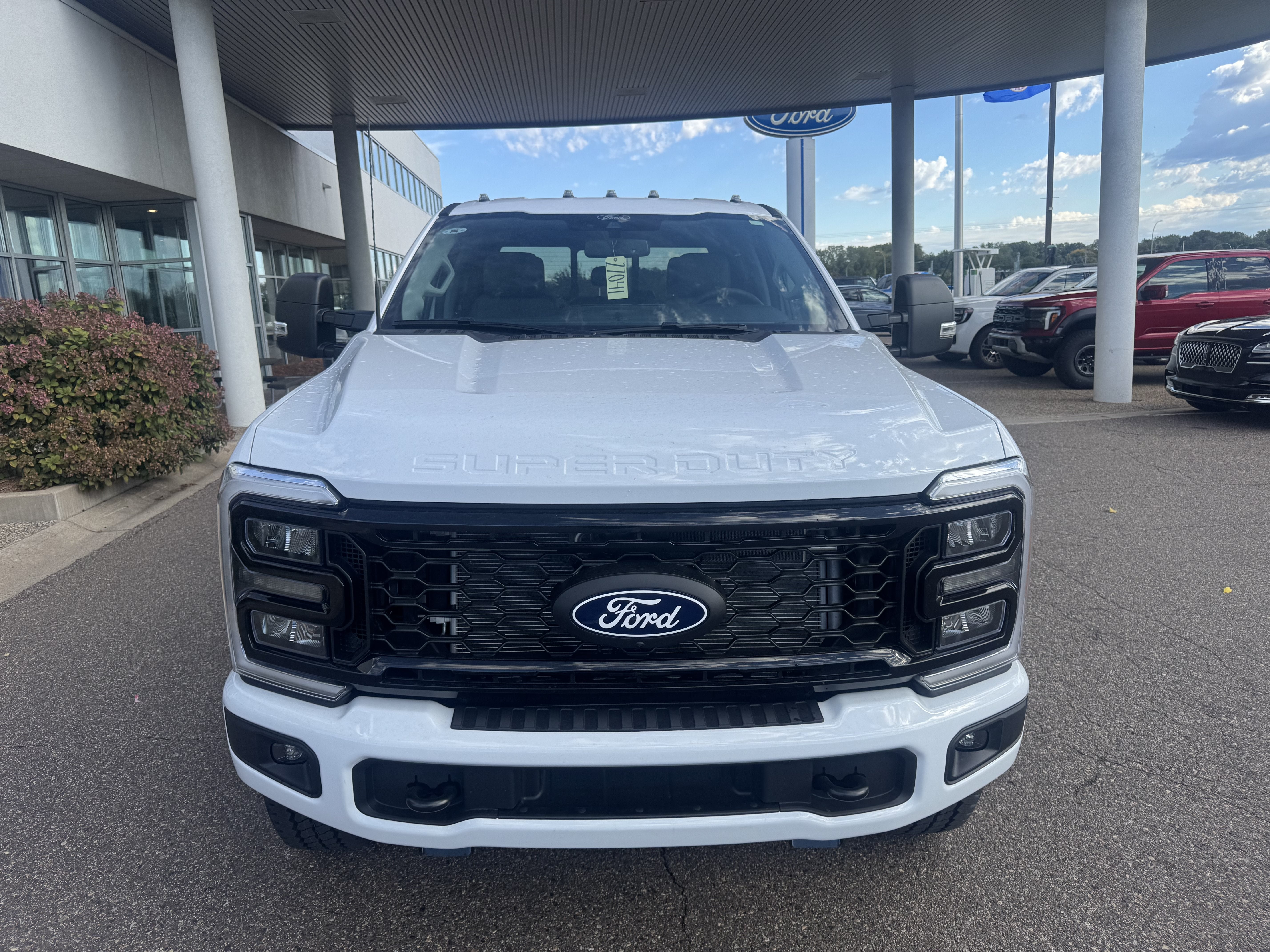2027 Ford Super Duty F-350® XLT