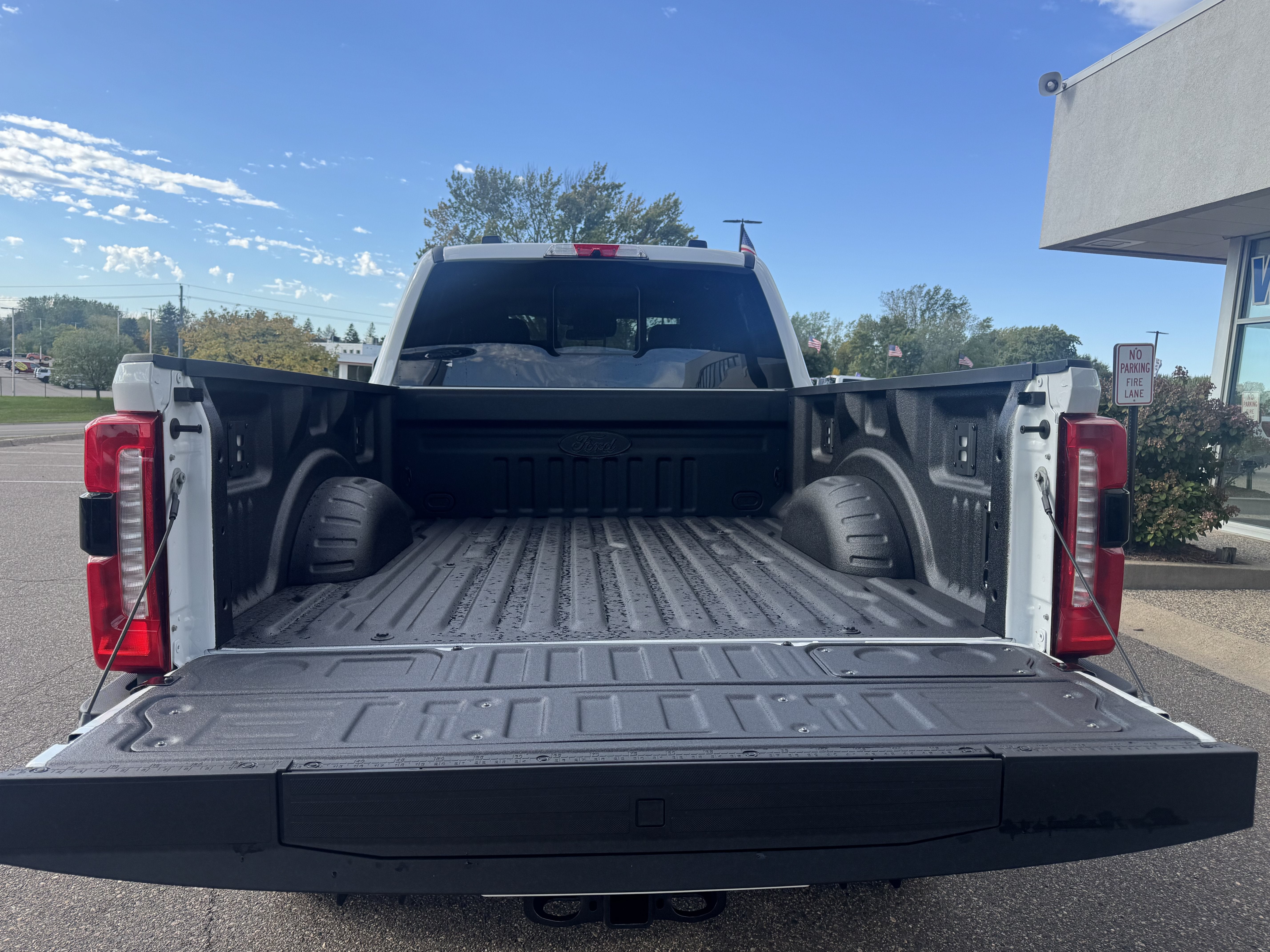 2027 Ford Super Duty F-350® XLT