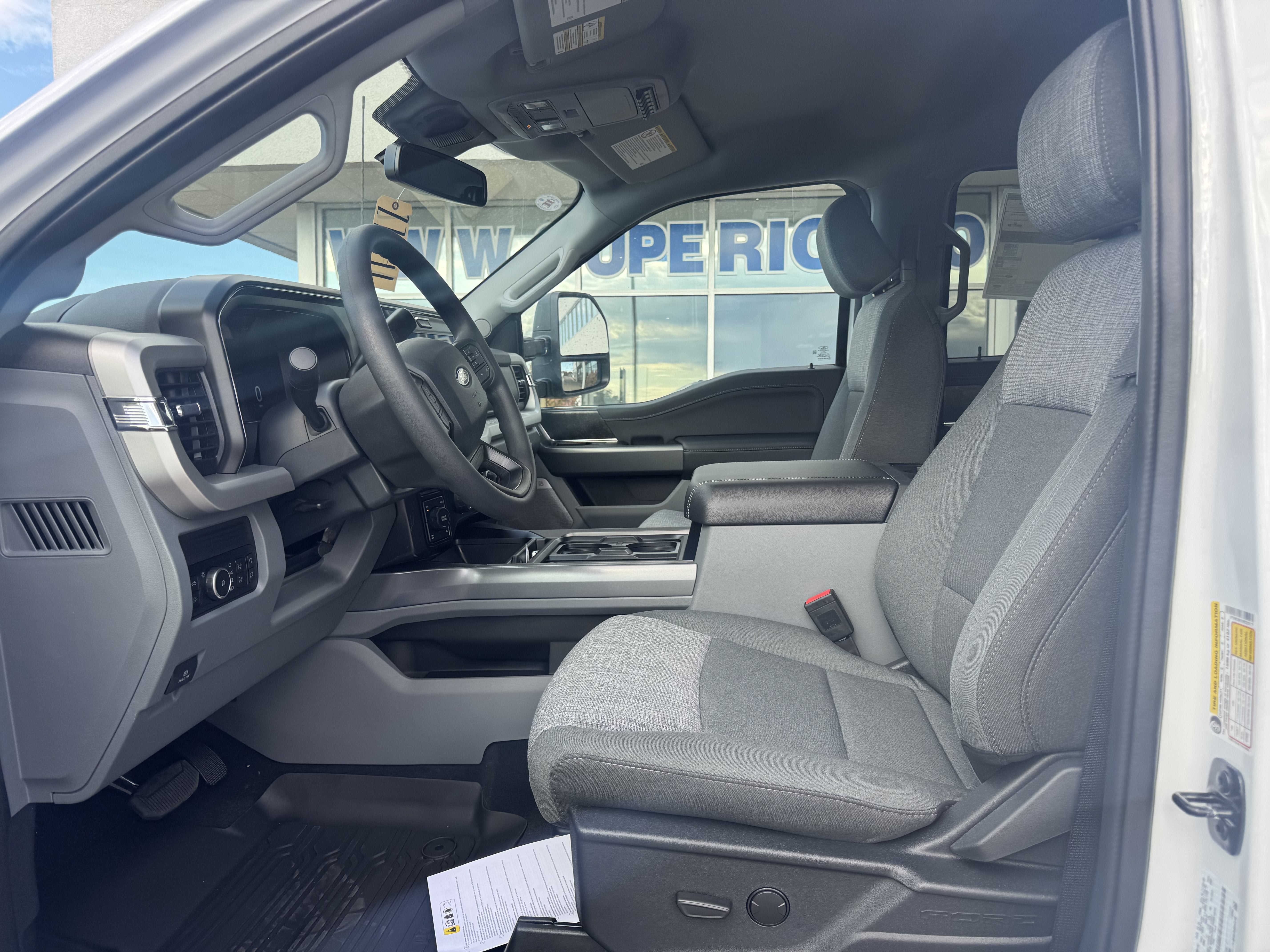 2027 Ford Super Duty F-350® XLT