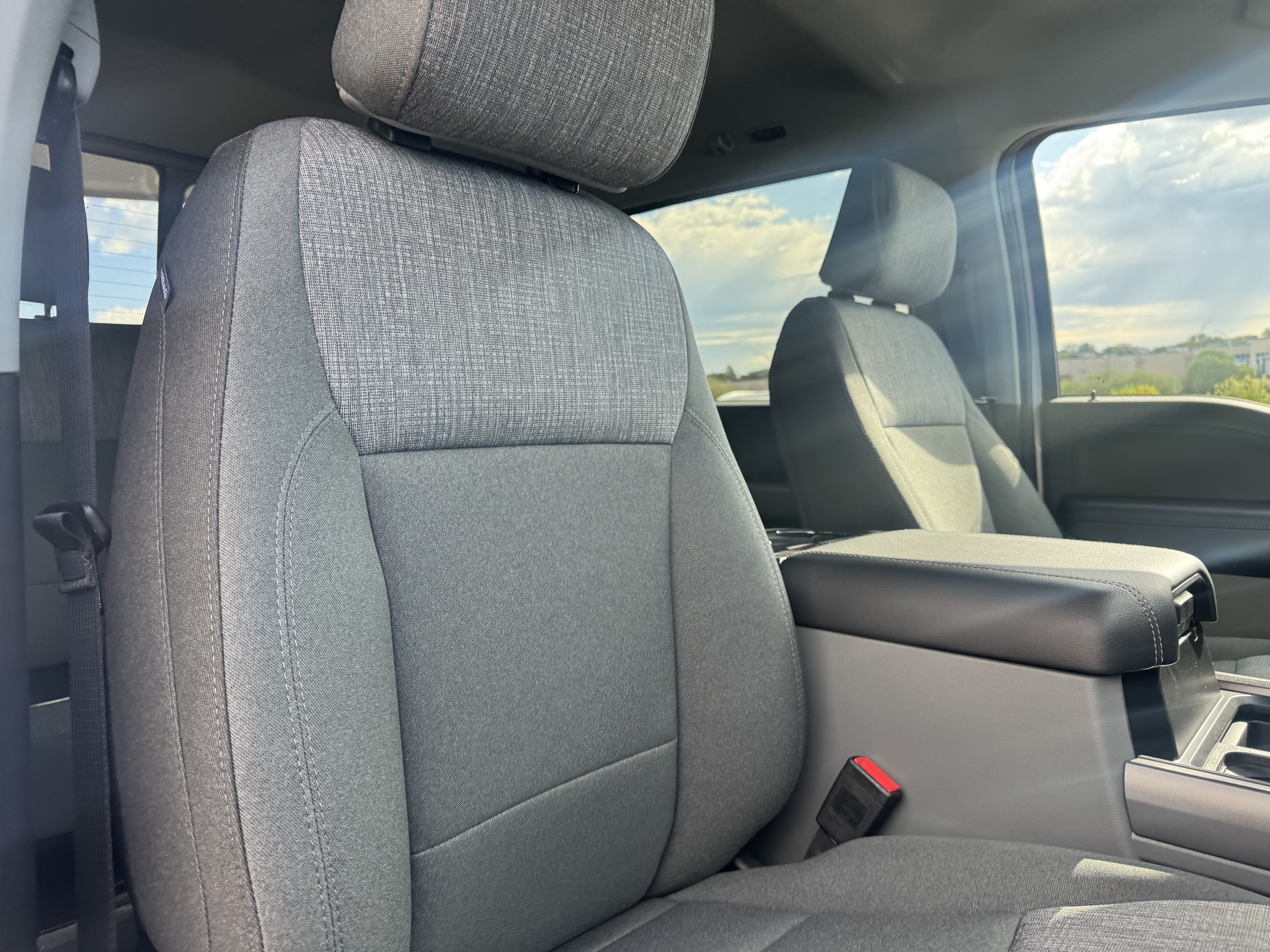 2027 Ford Super Duty F-350® XLT