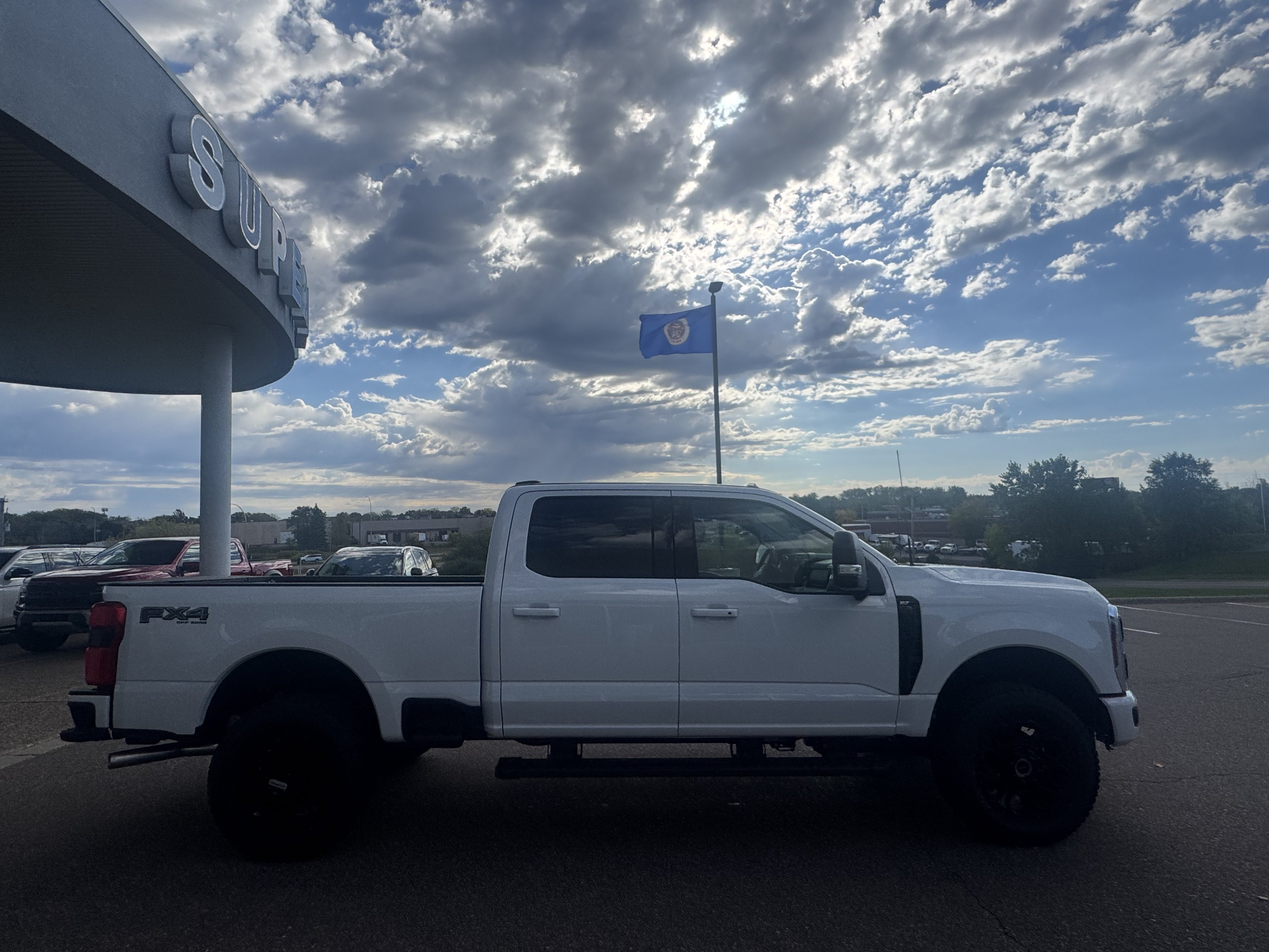 2027 Ford Super Duty F-350® XLT