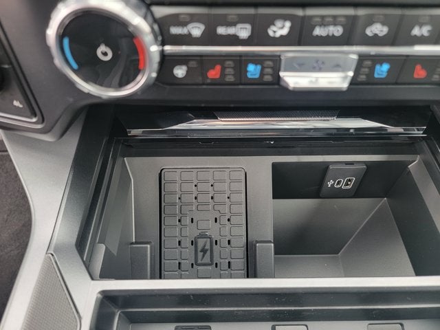 2027 Ford Super Duty F-350® Lariat®