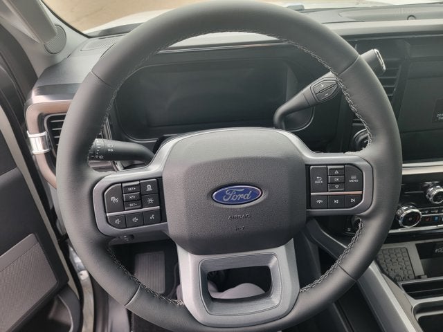 2027 Ford Super Duty F-350® Lariat®