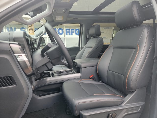 2027 Ford Super Duty F-350® Lariat®