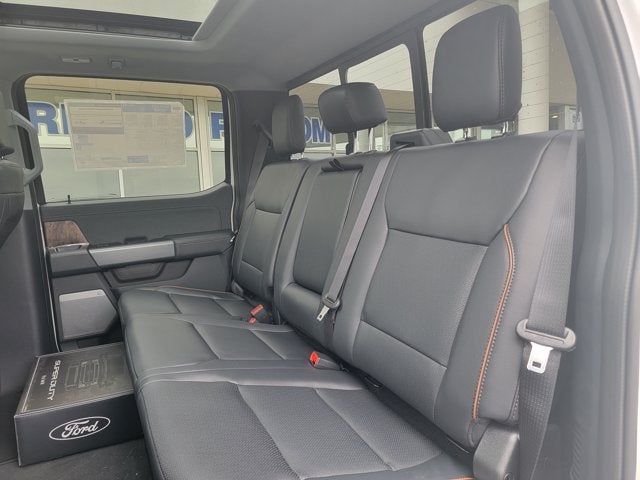 2027 Ford Super Duty F-350® Lariat®