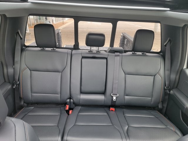 2027 Ford Super Duty F-350® Lariat®