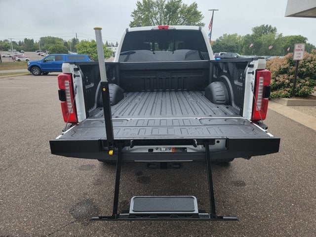 2027 Ford Super Duty F-350® Lariat®