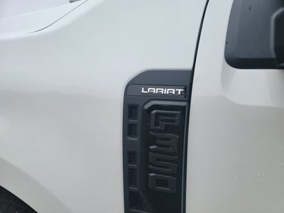 2027 Ford Super Duty F-350® Lariat®