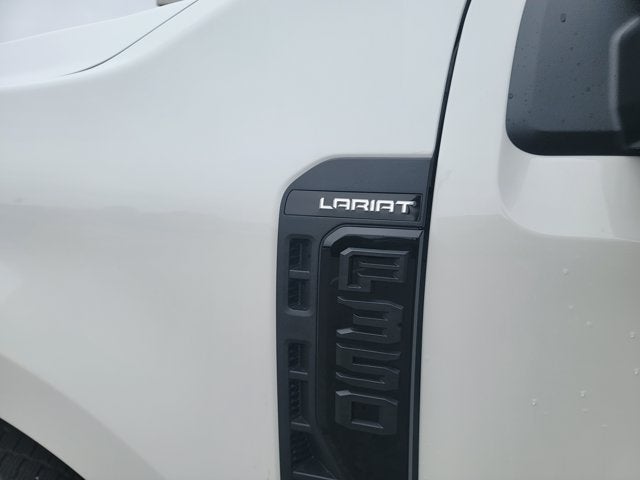 2027 Ford Super Duty F-350® Lariat®