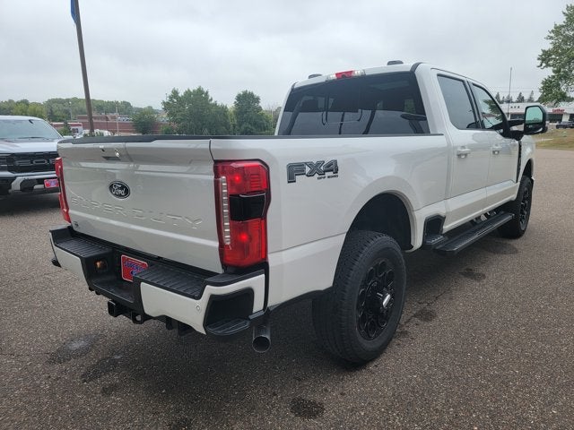 2027 Ford Super Duty F-350® Lariat®