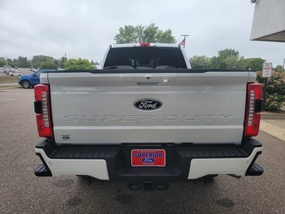 2027 Ford Super Duty F-350® Lariat®