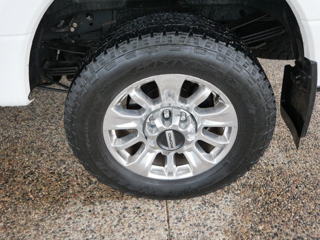 2022 Ford Super Duty F-350 SRW Limited
