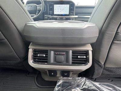 2025 Ford F-150 Platinum®