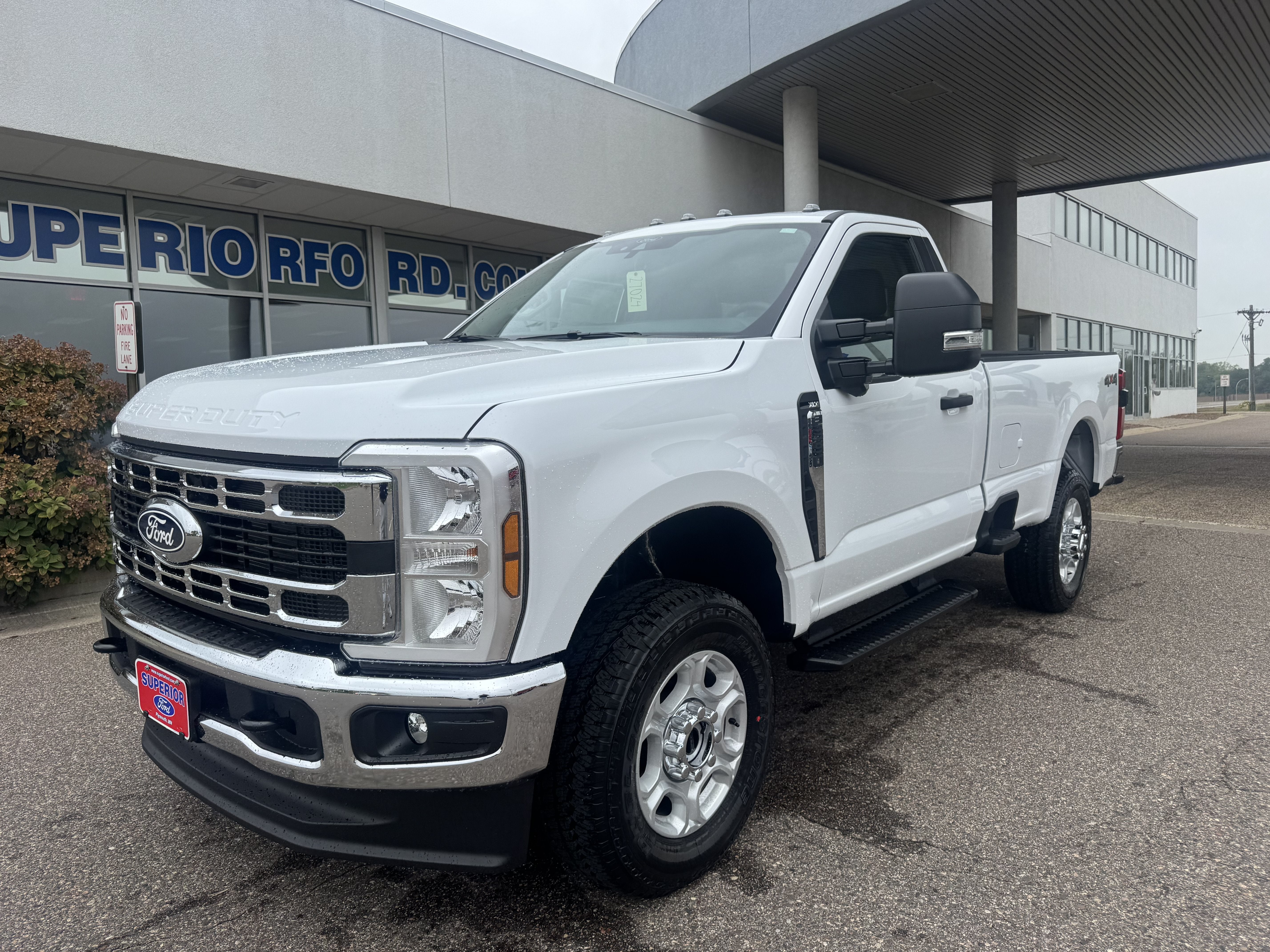2027 Ford Super Duty F-350® XLT