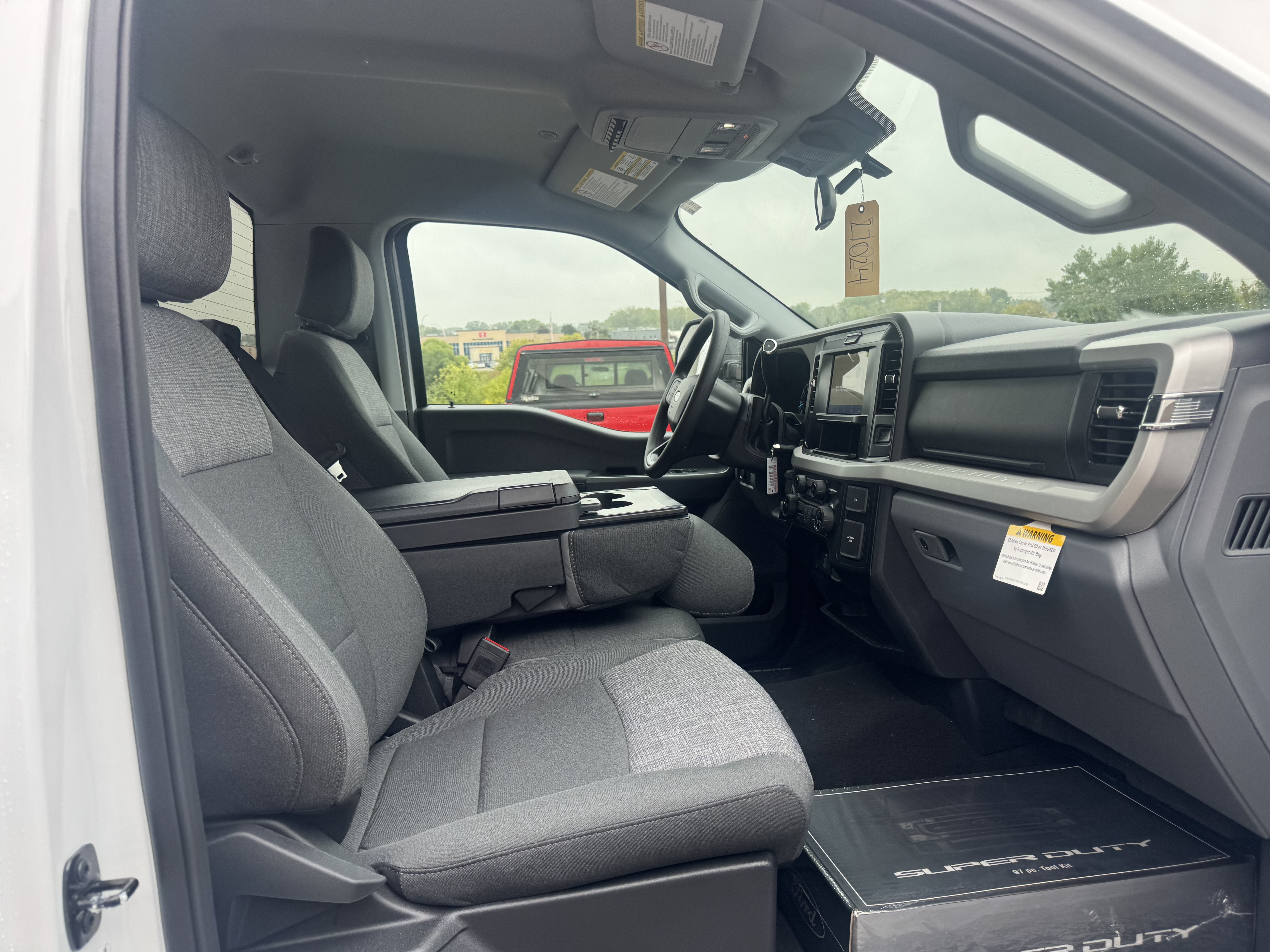 2027 Ford Super Duty F-350® XLT