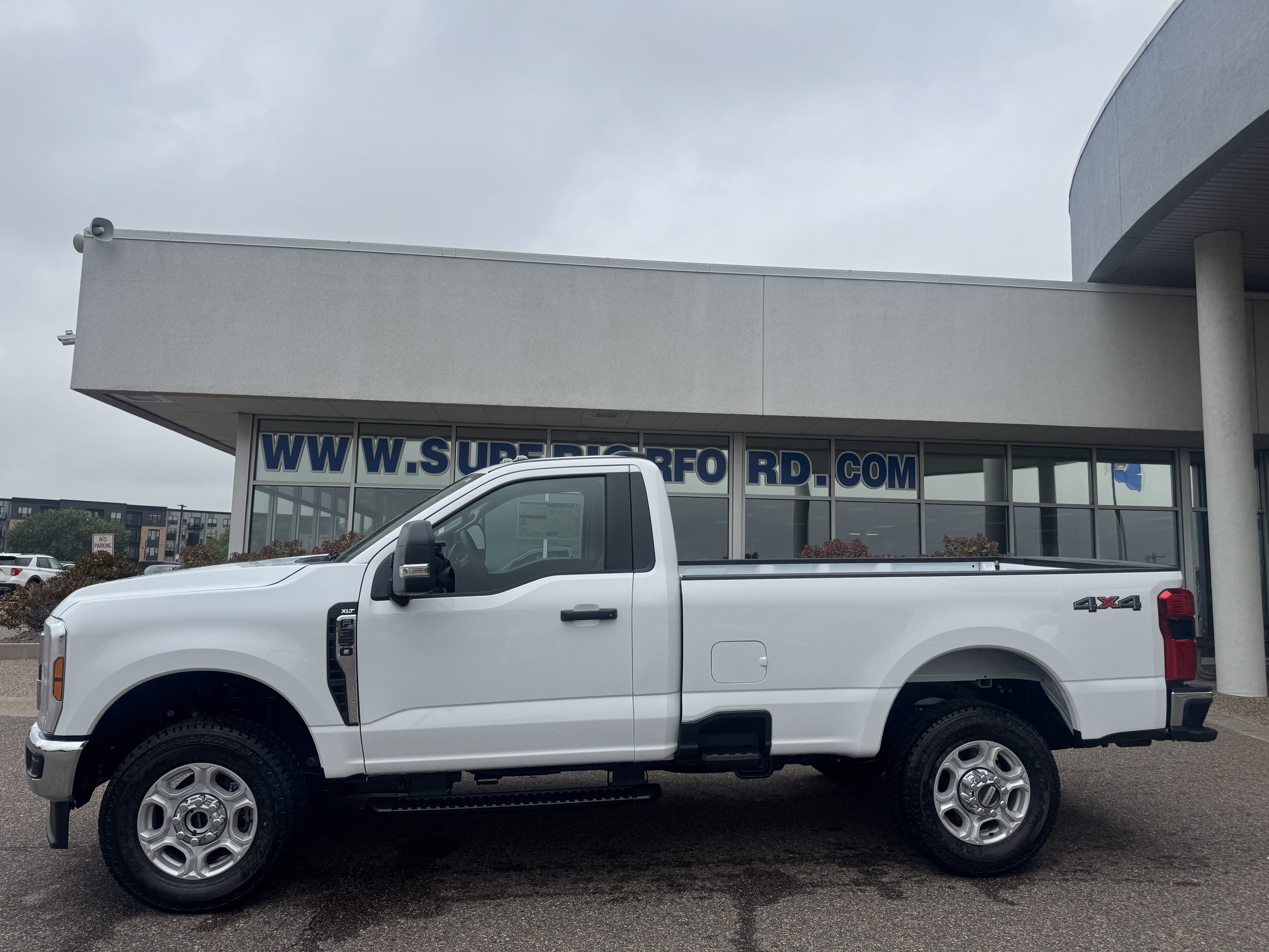 2027 Ford Super Duty F-350® XLT