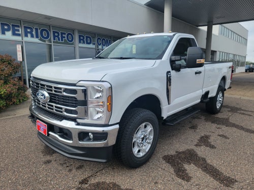 2027 Ford Super Duty F-350® XLT