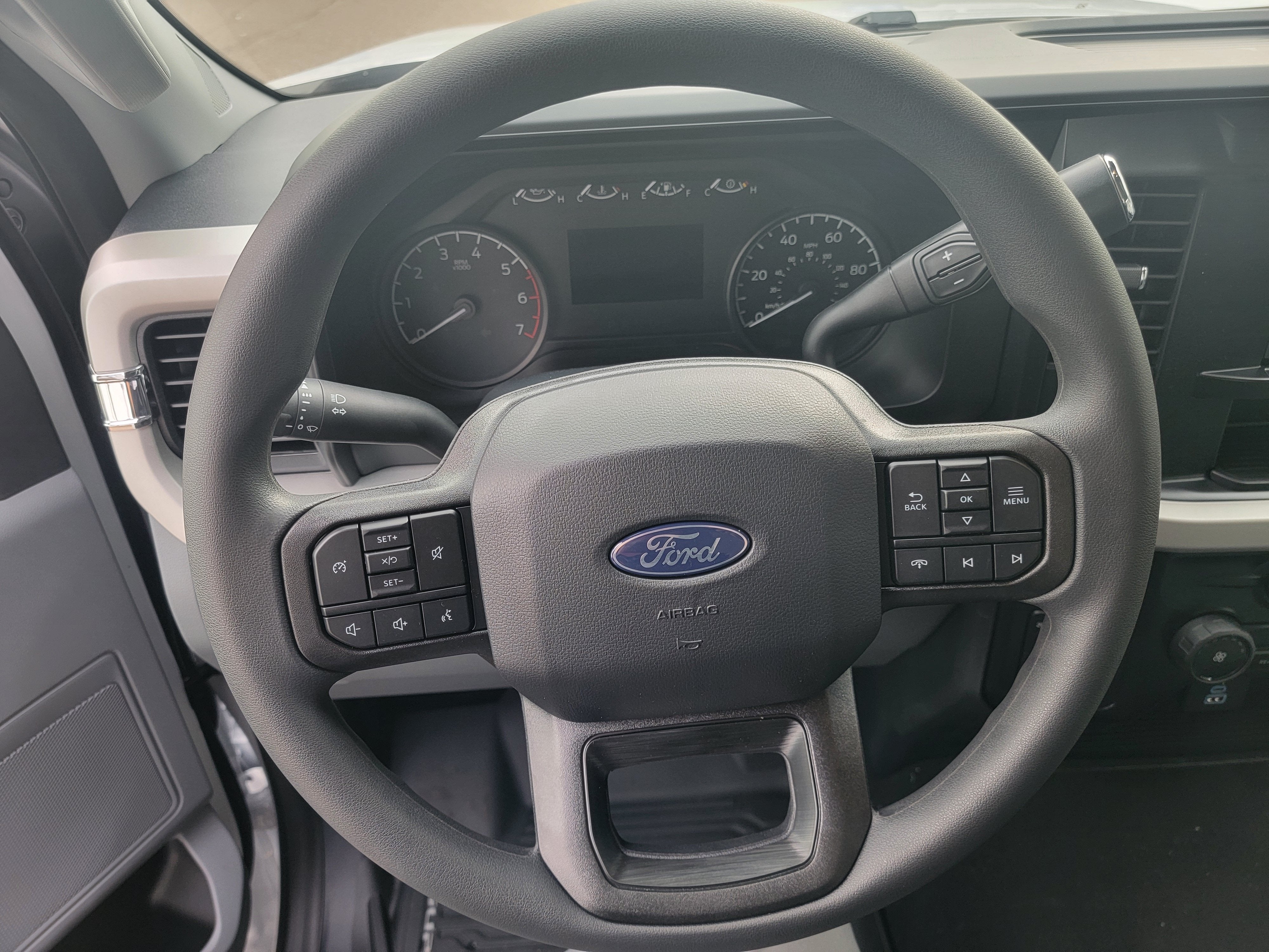 2027 Ford Super Duty F-350® XLT