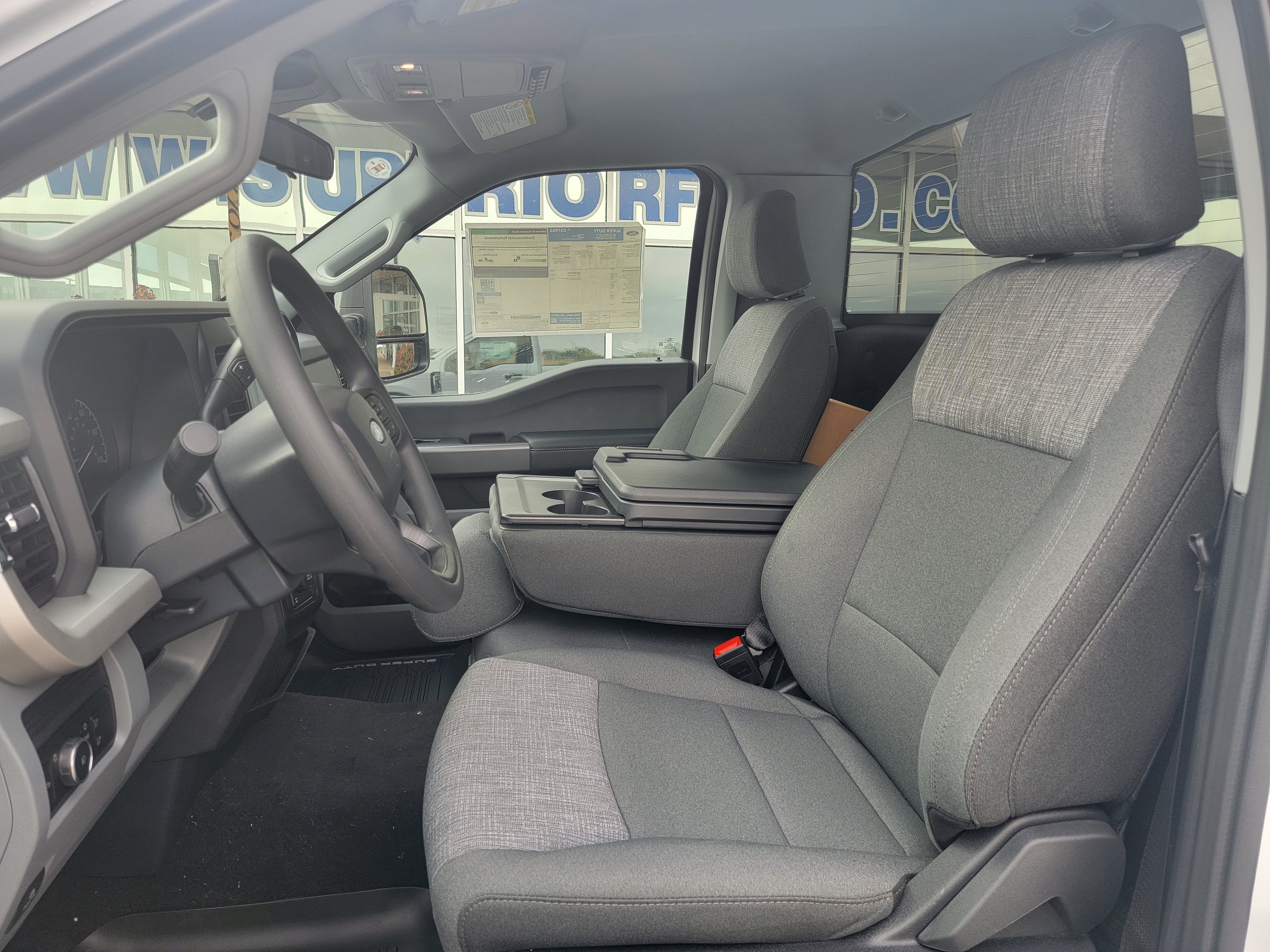 2027 Ford Super Duty F-350® XLT