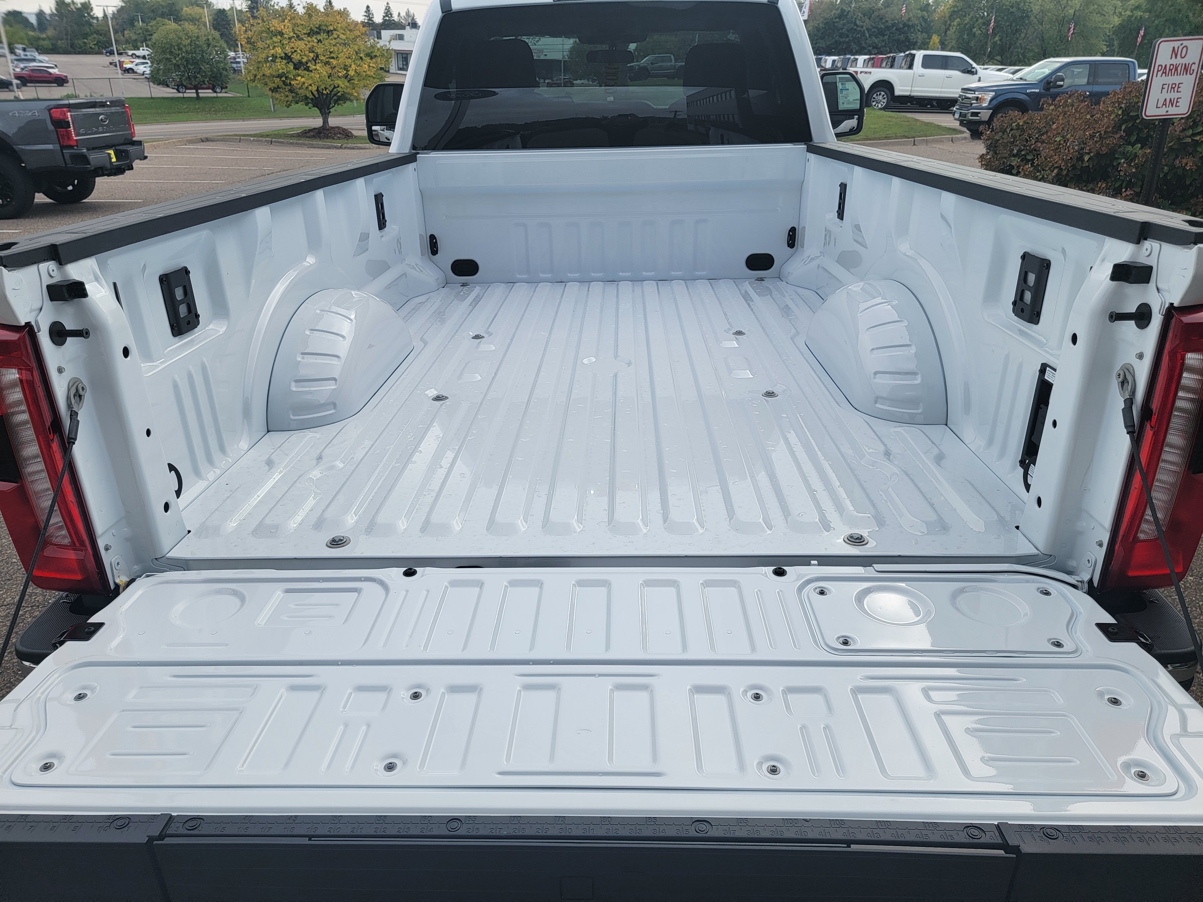 2027 Ford Super Duty F-350® XLT