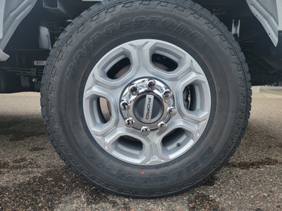 2027 Ford Super Duty F-350® XLT