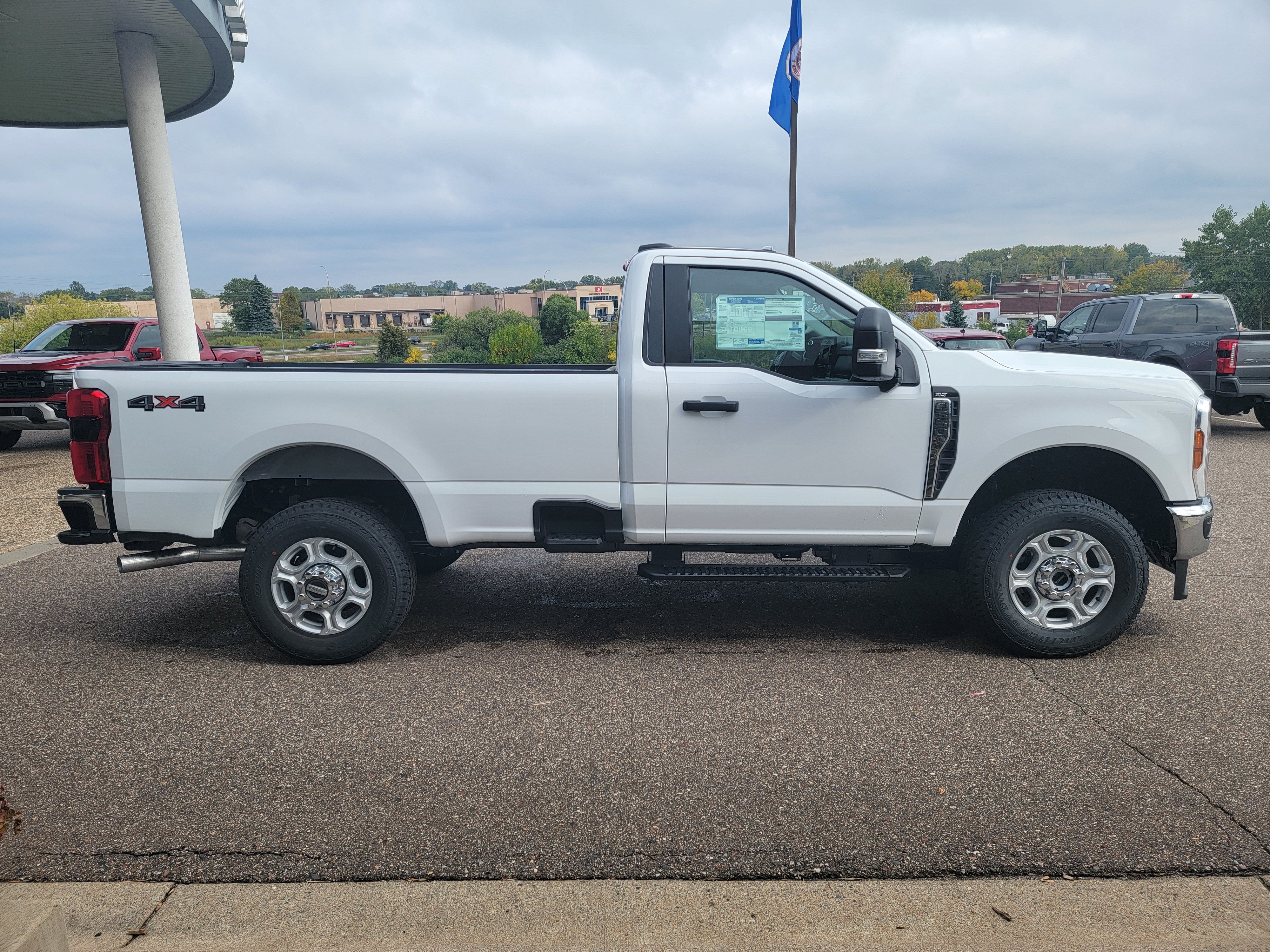 2027 Ford Super Duty F-350® XLT