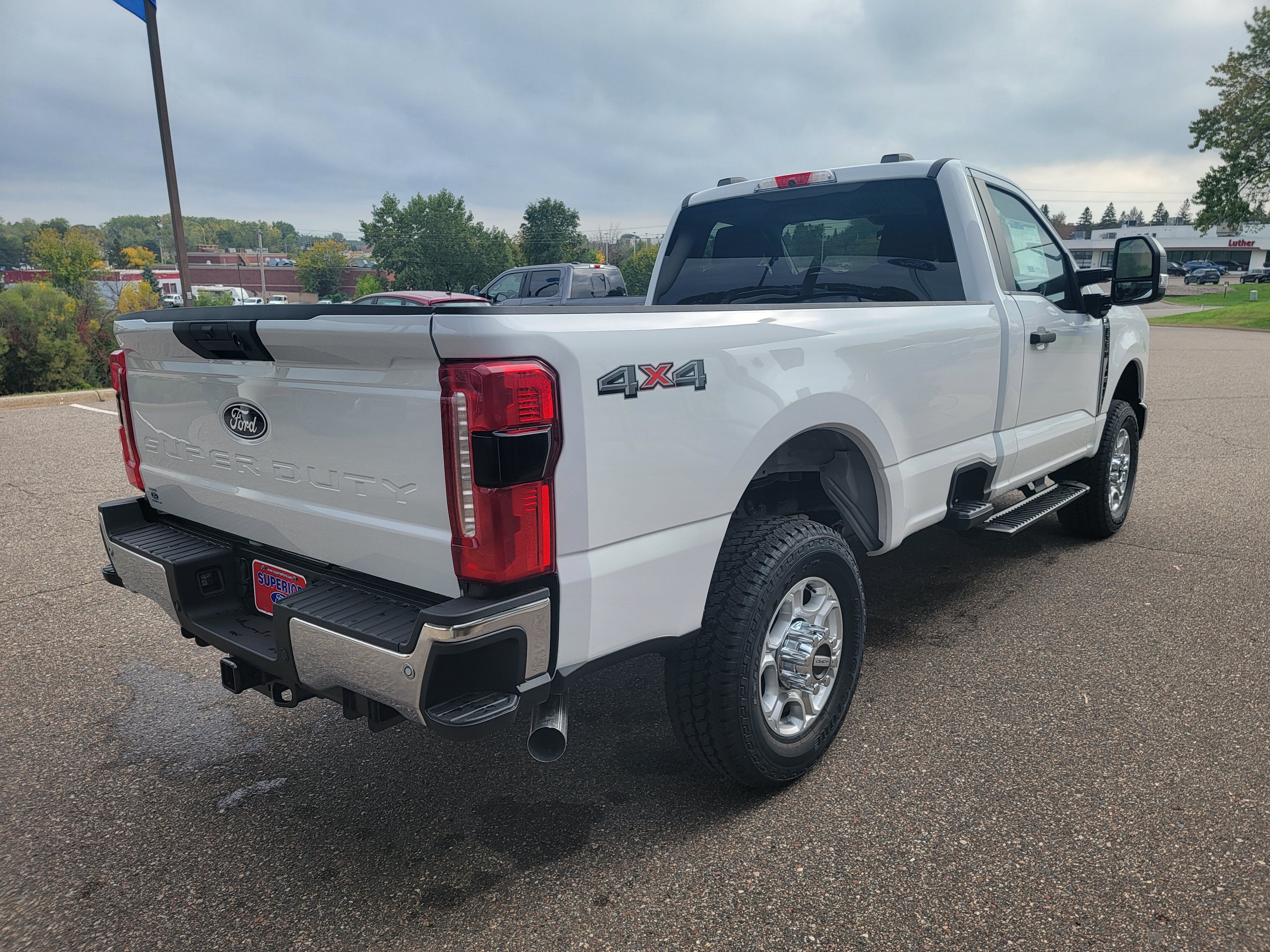 2027 Ford Super Duty F-350® XLT