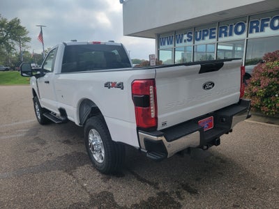 2027 Ford Super Duty F-350® XLT