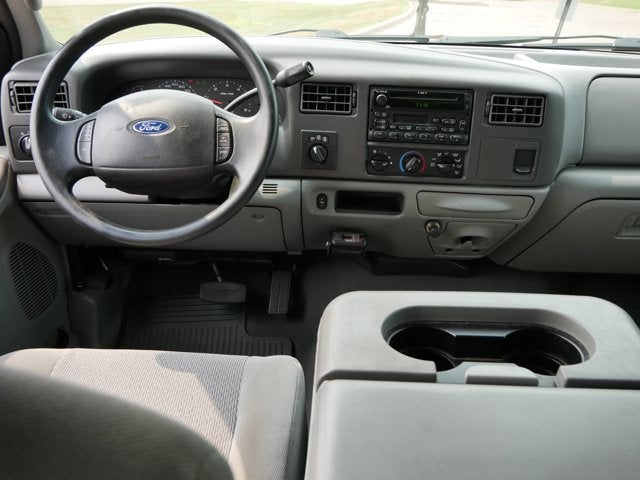 2004 Ford Super Duty F-350 SRW XLT