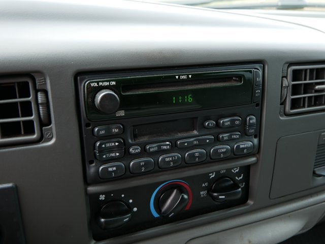 2004 Ford Super Duty F-350 SRW XLT