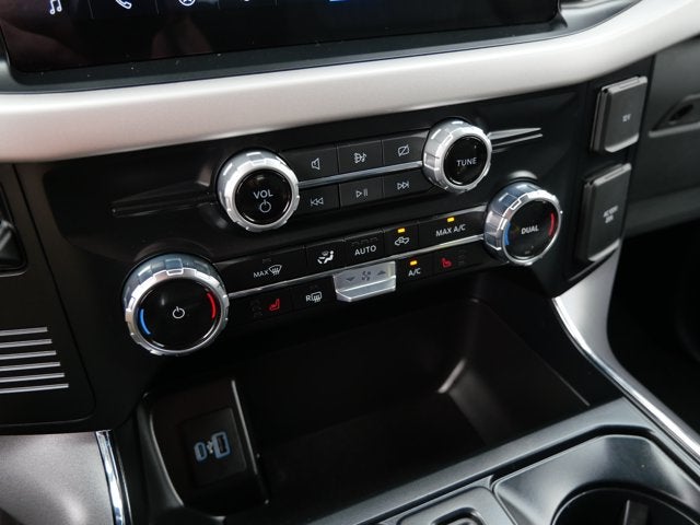 2023 Ford F-150 Lightning XLT