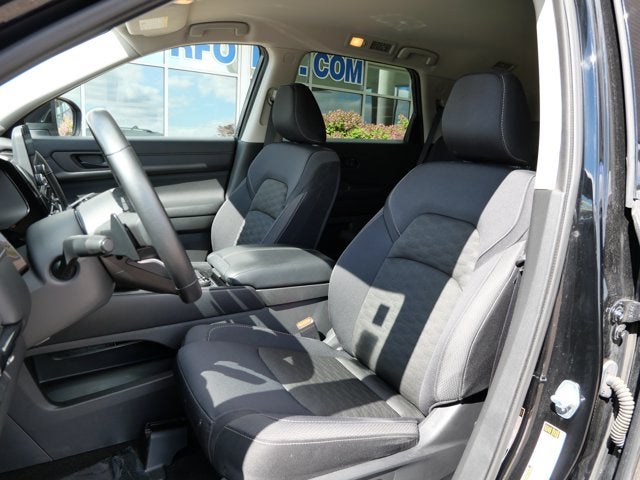 2023 Nissan Pathfinder SV