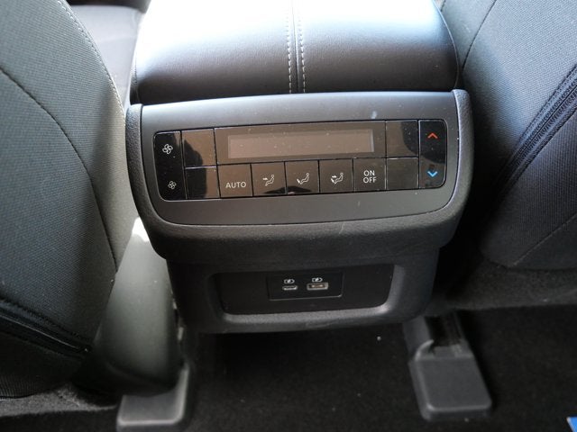 2023 Nissan Pathfinder SV
