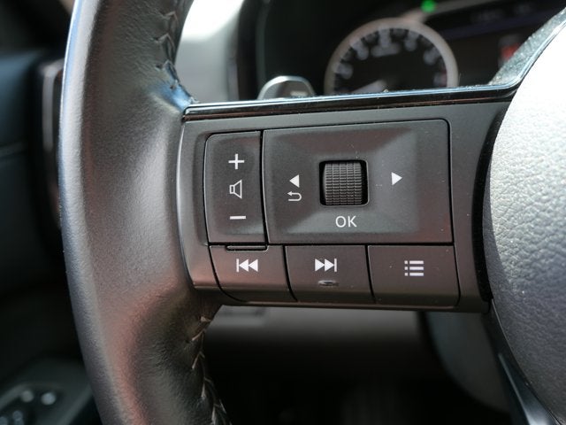 2023 Nissan Pathfinder SV