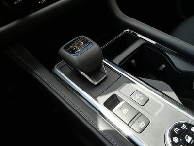 2023 Nissan Pathfinder SV
