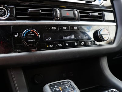 2023 Nissan Pathfinder SV