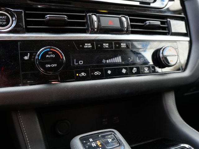 2023 Nissan Pathfinder SV