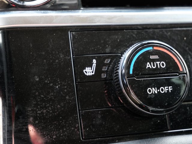 2023 Nissan Pathfinder SV