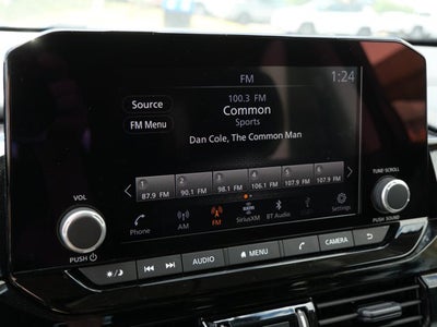 2023 Nissan Pathfinder SV