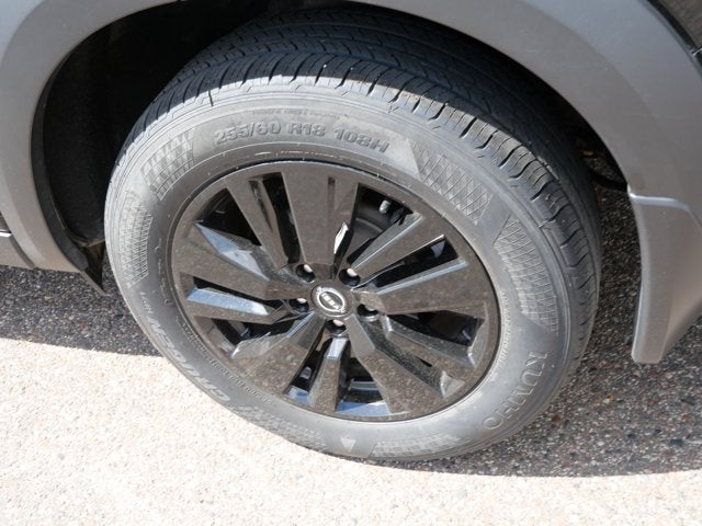 2023 Nissan Pathfinder SV