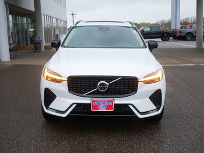 2023 Volvo XC60 Plus Dark Theme