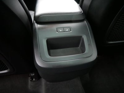 2023 Volvo XC60 Plus Dark Theme