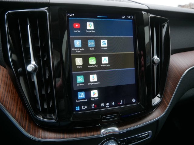 2023 Volvo XC60 Plus Dark Theme