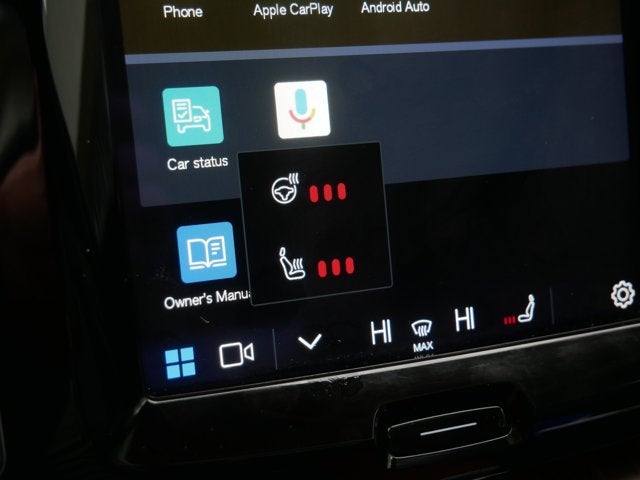 2023 Volvo XC60 Plus Dark Theme