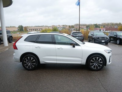 2023 Volvo XC60 Plus Dark Theme